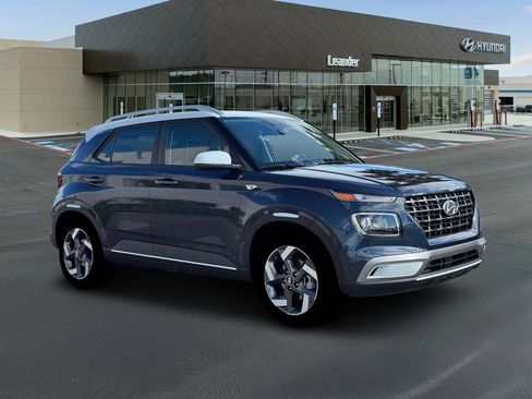 New 2026 Hyundai Venue SEL image 10