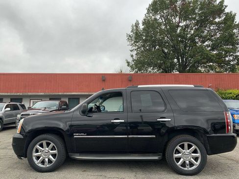 Used 2011 GMC Yukon Denali image 3