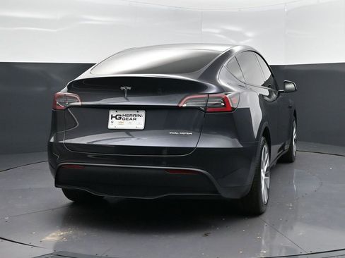 Used 2024 Tesla Model Y Long Range image 7
