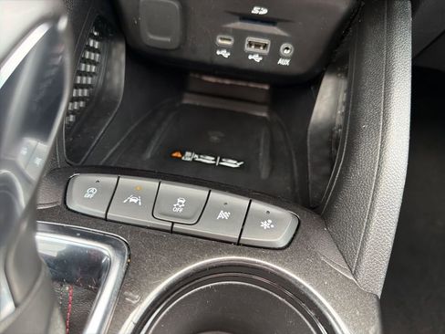 Used 2022 Chevrolet TrailBlazer RS w/ Sun and Liftgate Package FWD image 31