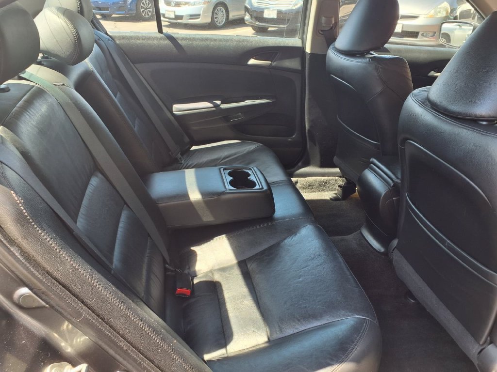 Used 2012 Honda Accord SE image 32