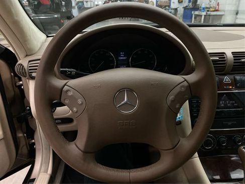 Used 2005 Mercedes-Benz C 320 4MATIC Sedan image 21