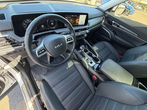 Used 2024 Kia Telluride SX Prestige image 17