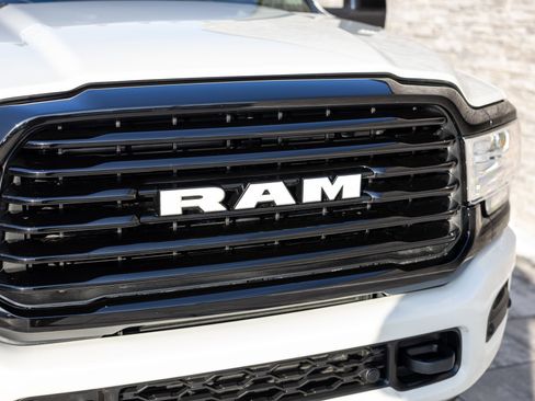 Used 2023 RAM 3500 Limited image 27