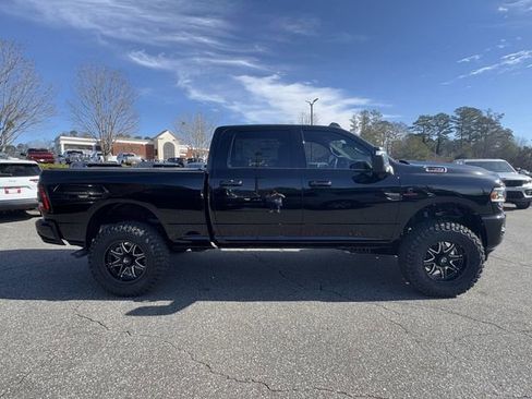 Used 2024 RAM 2500 Big Horn w/ Night Edition AWD/4WD image 6