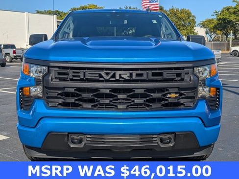 Used 2022 Chevrolet Silverado 1500 Custom image 2