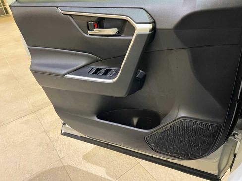 Certified 2022 Toyota RAV4 XLE image 17