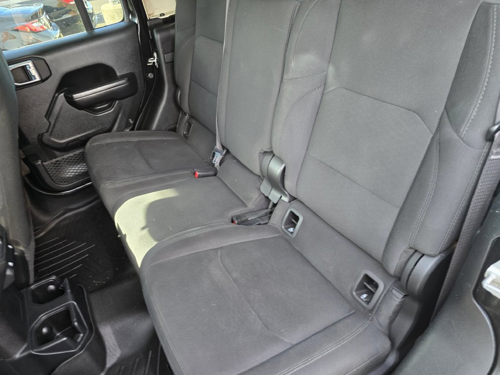 Used 2021 Jeep Gladiator Sport w/ Technology Group AWD/4WD image 19