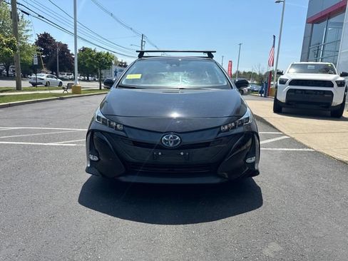 Used 2022 Toyota Prius Prime Limited FWD image 9