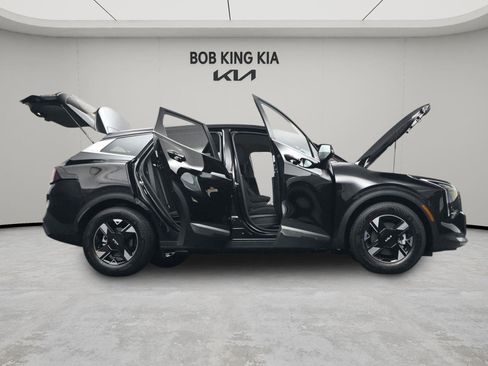New 2026 Kia Sportage LX FWD image 33
