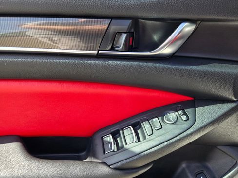 Used 2020 Honda Accord Sport image 18