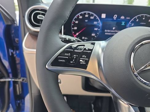 Certified 2025 Mercedes-Benz GLC 300 4MATIC image 38