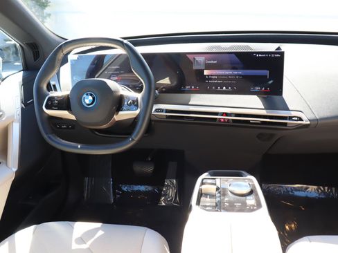 Used 2025 BMW iX xDrive50 w/ Convenience Package image 13