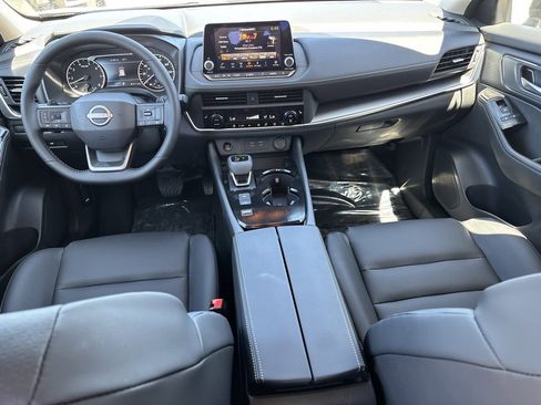 New 2025 Nissan Rogue SV w/ SV Premium Package image 19