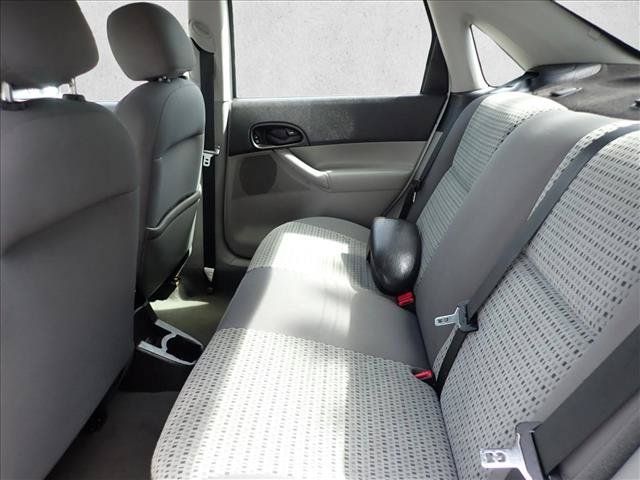 Used 2007 Ford Focus S FWD image 8