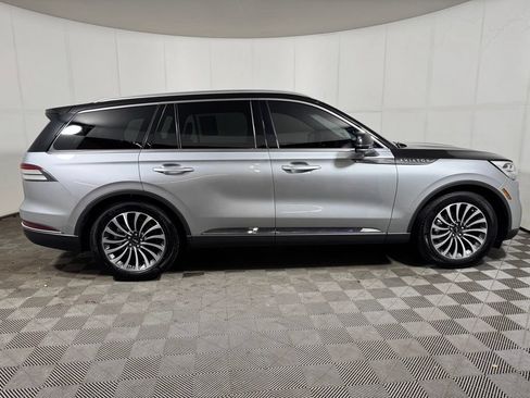 Used 2023 Lincoln Aviator Reserve w/ Equipment Group 201A AWD/4WD image 6