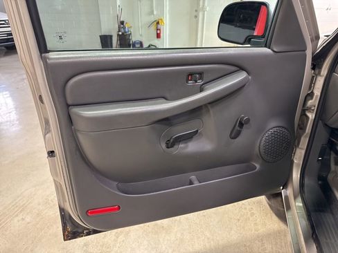 Used 2006 Chevrolet Silverado 1500 W/T image 17