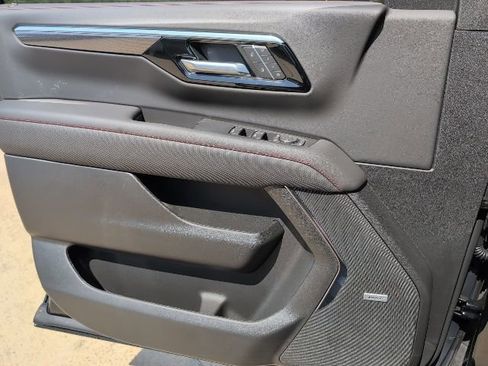 New 2026 Chevrolet Suburban RST w/ RST Capability Package AWD/4WD image 18