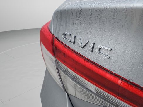 Used 2024 Honda Civic Sport image 25