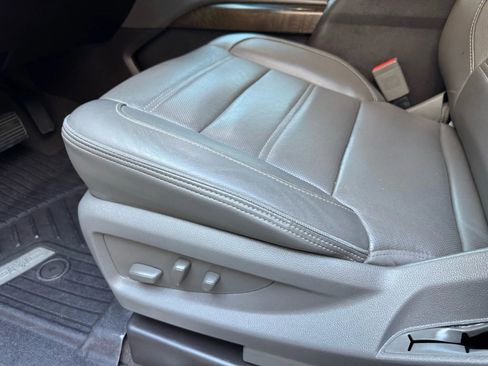 Used 2019 GMC Yukon XL Denali w/ Denali Ultimate Package image 15