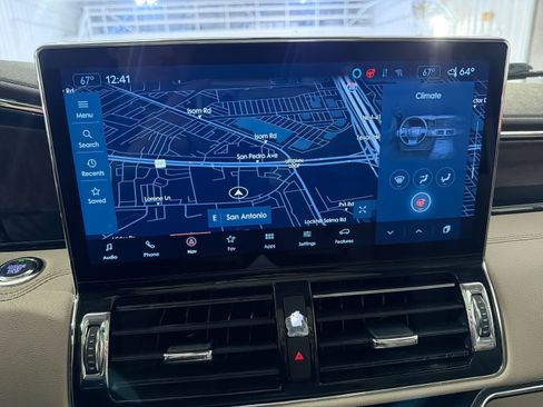 Used 2023 Lincoln Navigator L Reserve AWD/4WD image 19