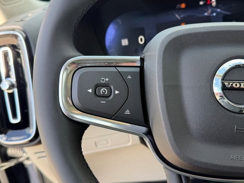 New 2026 Volvo XC40 B5 Ultra w/ Protection Package Premier image 29