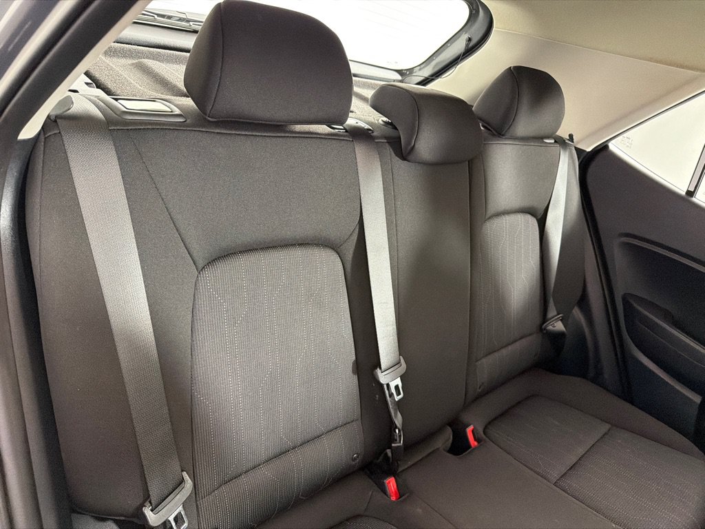 Used 2026 Hyundai Venue SE FWD image 21