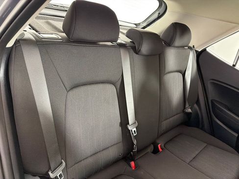 Used 2026 Hyundai Venue SE FWD image 21