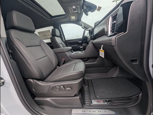 New 2026 GMC Sierra 1500 Denali AWD/4WD image 16