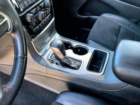 Used 2021 Jeep Grand Cherokee Laredo X RWD image 16