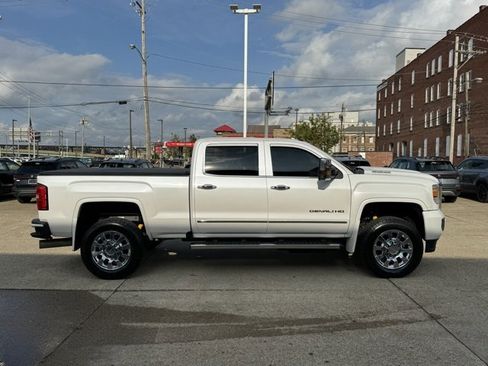 Used 2019 GMC Sierra 2500 Denali w/ Duramax Plus Package image 6