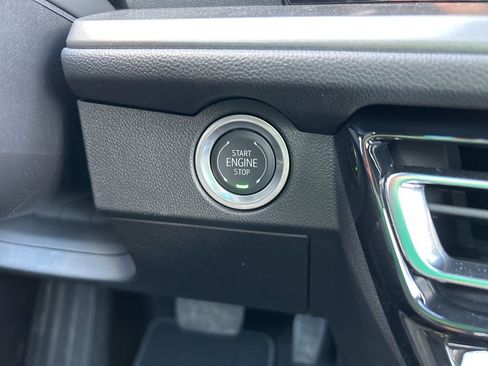 Used 2026 Chevrolet Traverse LT image 24