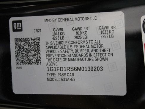 Used 2021 Chevrolet Camaro LT w/ RS Package image 37