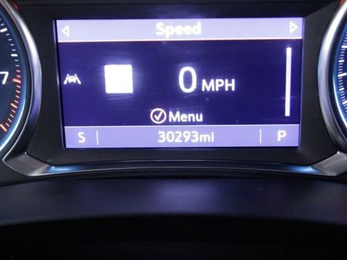 Used 2023 Chevrolet Traverse RS image 27