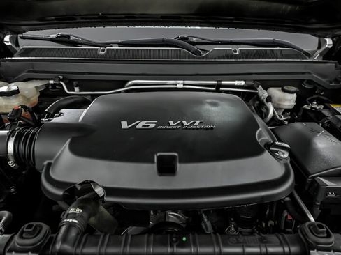 Used 2021 Chevrolet Colorado W/T w/ Custom Special Edition image 14