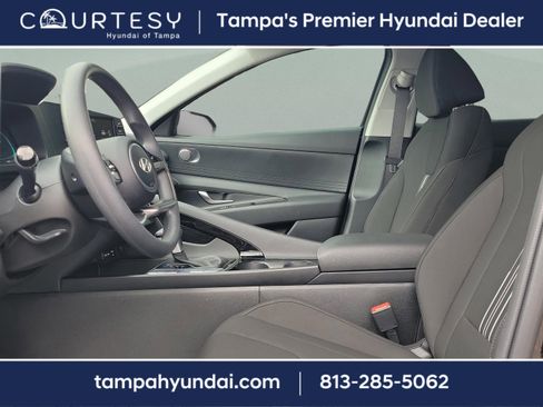Certified 2025 Hyundai Elantra Blue image 12