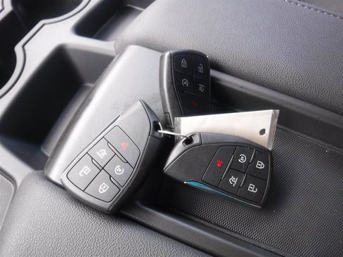 Used 2021 Chevrolet Tahoe 2WD w/ Remote Keyless Entry Package image 19