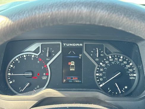 Used 2023 Toyota Tundra Limited AWD/4WD image 17