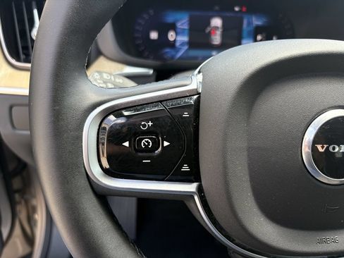 Used 2026 Volvo XC60 B5 Plus AWD/4WD image 16