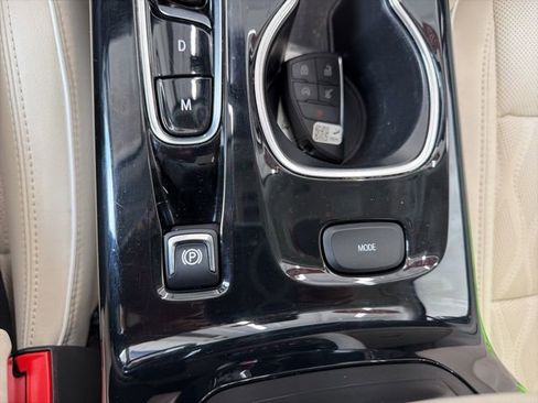 Used 2023 Buick Envision Avenir AWD/4WD image 28
