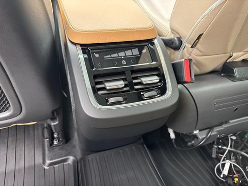 Used 2019 Volvo XC90 T6 Momentum w/ Advanced Package AWD/4WD image 10