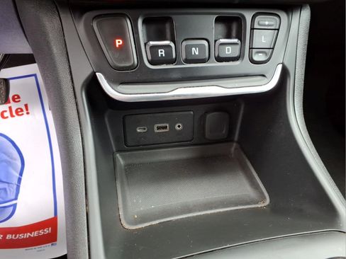 Used 2019 GMC Terrain SLE w/ Driver Convenience Package FWD image 12