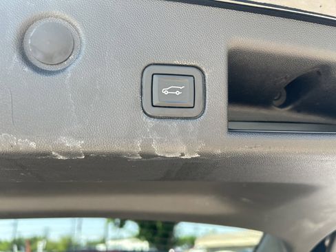 Used 2023 Chevrolet Equinox LT w/ Driver Convenience Package image 53