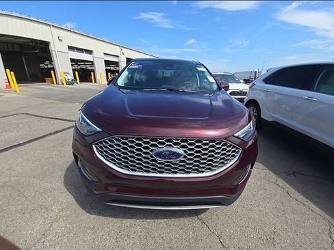 Used 2024 Ford Edge SEL w/ Convenience Package AWD/4WD image 6