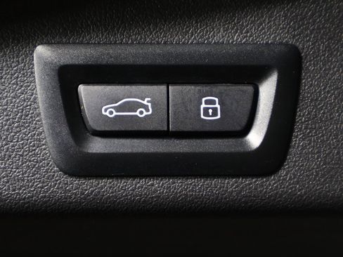 Used 2024 BMW X5 xDrive40i w/ Premium Package image 53