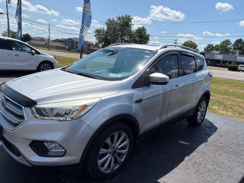 Used 2017 Ford Escape Titanium AWD/4WD image 6