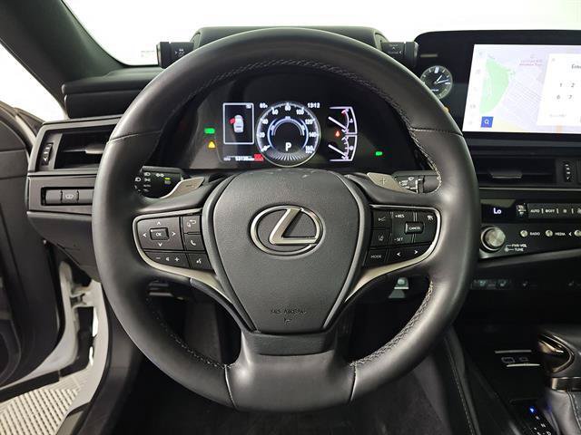 Used 2024 Lexus ES 300h w/ Premium Package FWD image 10
