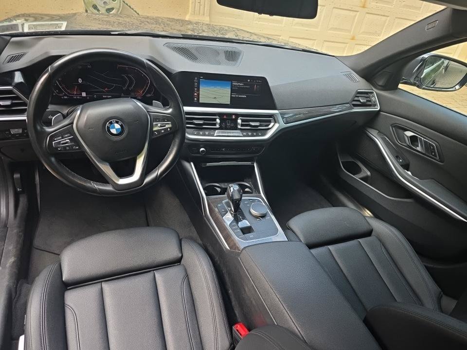 Used 2020 BMW 330i xDrive Sedan w/ Convenience Package AWD/4WD image 3
