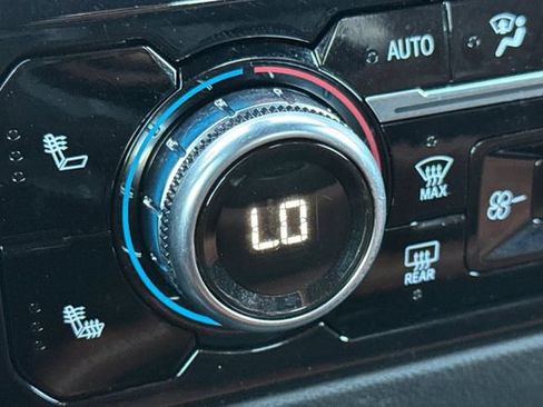 Used 2025 GMC Sierra 1500 Elevation image 29