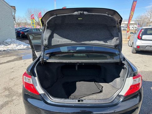 Used 2012 Toyota Camry LE image 19